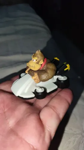 BONECO MÁRIO kART 8 DONKEY KONG CAR