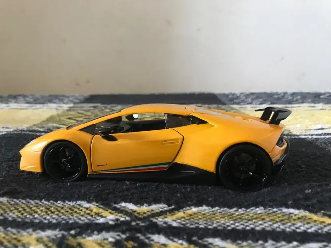 Miniatura Lamborghini Huracan Performante 1:24 JADA