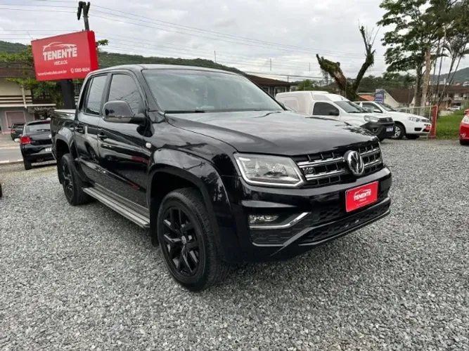 Volkswagen Amarok V6 Highline 4x4 3.0 turbo diesel ano 2023 c/ 60 mil km.