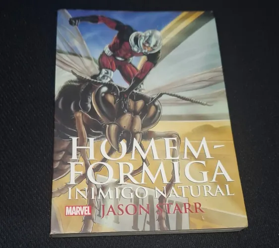 Livro Homem Formiga - Inimigo Mortal da Marvel