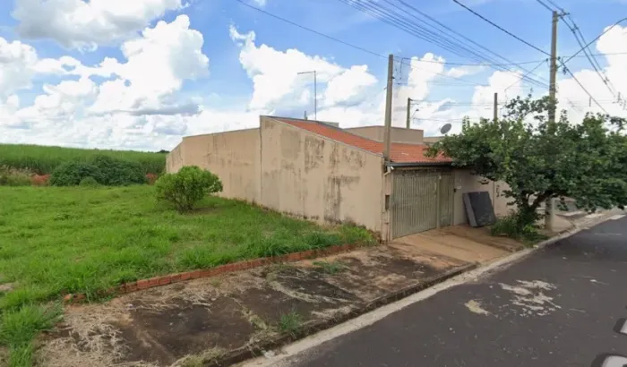 CEDRAL (SP) Terreno plano com 180m2