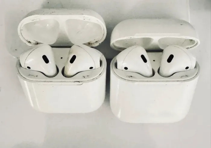 Vendo 2 unidades juntas - AirPods geração 2 Apple