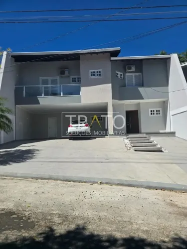 Casa à venda contendo 370m2 no bairro Parque da Hípica