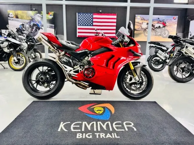 Ducati Panigale V 4 S