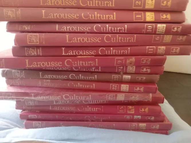 Enciclopédia Larousse
