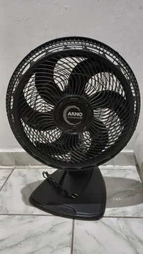 Ventilador Arno 40cm 6 pás 140W - Novo na caixa! Super potente e silencioso.