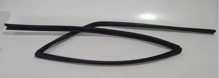 Borracha Do Vidro Traseiro Direito Toyota Rav4 2006 - 2012 - Preto