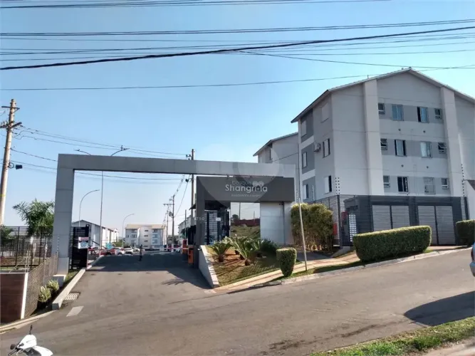 Apartamento com 2 quartos à venda ou para locação em Vila Dos Bandeirantes - SP