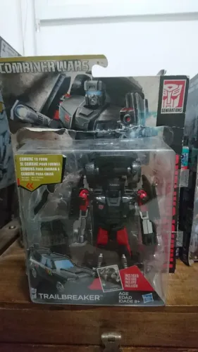 Transformers Combiner Wars Trailbreaker