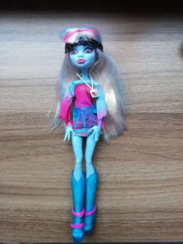 Boneca Abbey Bominable G1