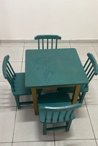 Mesa + Cadeira para Criança
