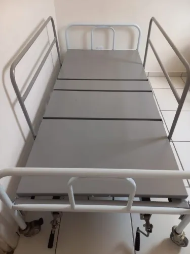 Cama hospitalar com Colxao