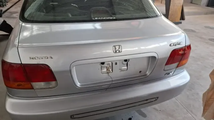 Tampa Traseira Civic 1996 a 2000 C/ Moldura