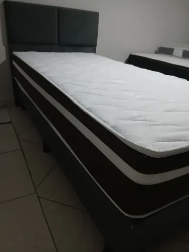 Cama cabeceira e colchão solteiro 