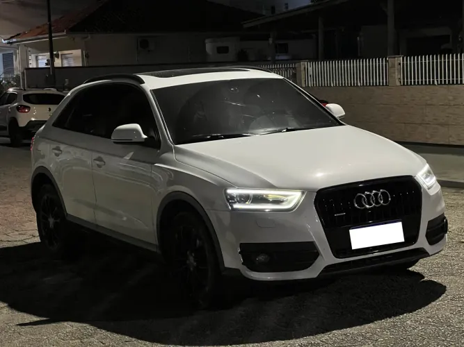 Audi Q3 2.0 TFSI 220cv 2014 c/ Teto Solar