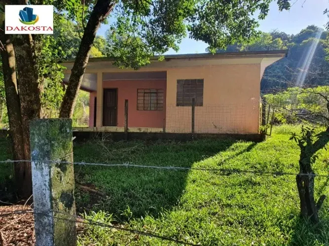 26 Alqueires, com 18 de lavouras, casa e galpão misto com estrebaria