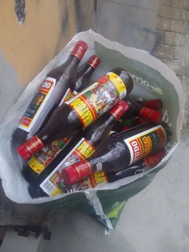 Doação de várias garrafas