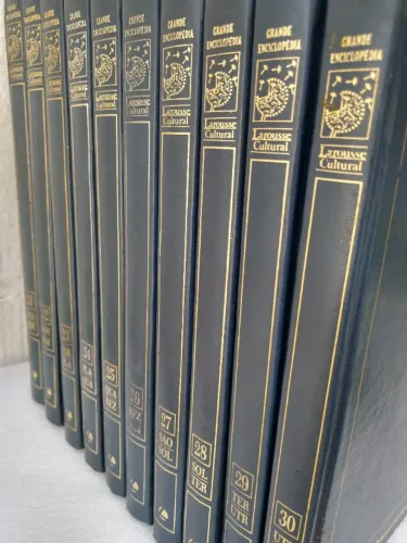 Enciclopédia Larousse Cultural - 30 Volumes