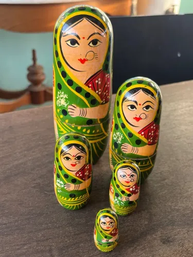 Lindo conjunto de matrioskas