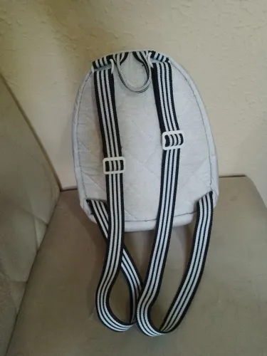 Mochila Adidas original pequena