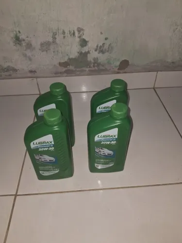 Vendo óleo de motor 20w50 lubrax novo