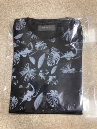 Camiseta Masculina Mycris Preta Floral