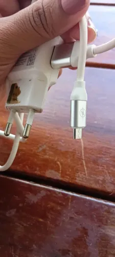Carregador original_ cabeçote e cabos USB