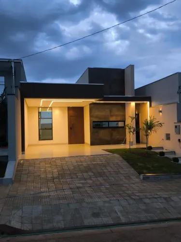 Vila segura - lote 200m2 - 3/4 sendo um com closet e suíte