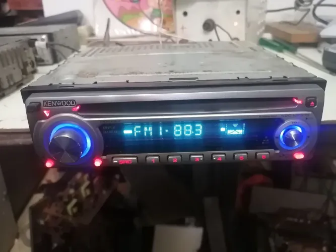 Rádio automotivo Kenwood funciona ok leia descrição!