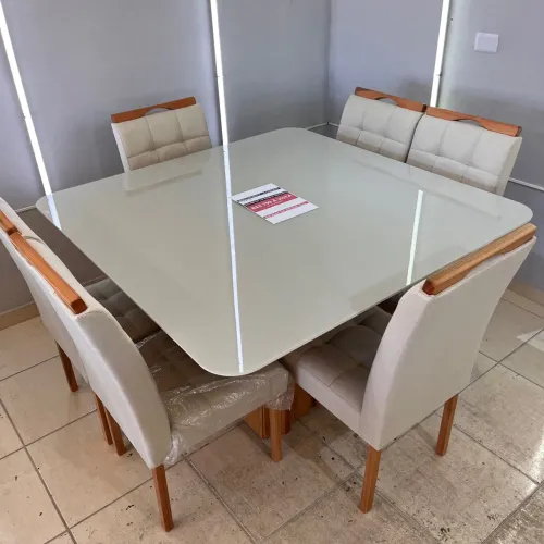 Mesa Quadrada 1,40x1,40 + 6 cadeiras (NOVO)
