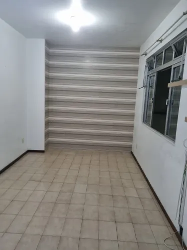 Kitinet no balneário-estreito