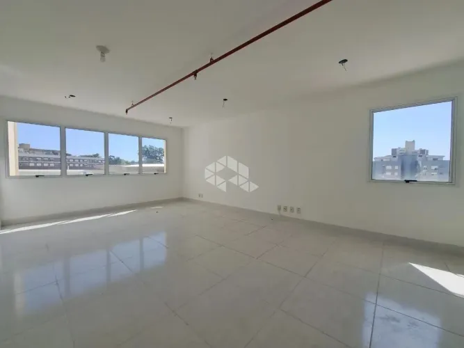 Sala comercial reformada no Nature Centro de Negócios - 1 vaga, 1 banheiro - Partenon