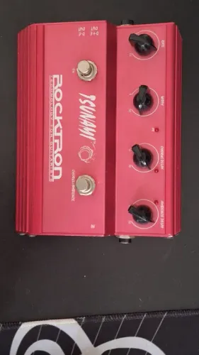 Pedal Rocktron Tsunami Chorus Analógico 