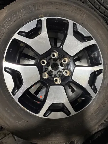 Roda Toyota Hilux aro 18 unidade sem pneu