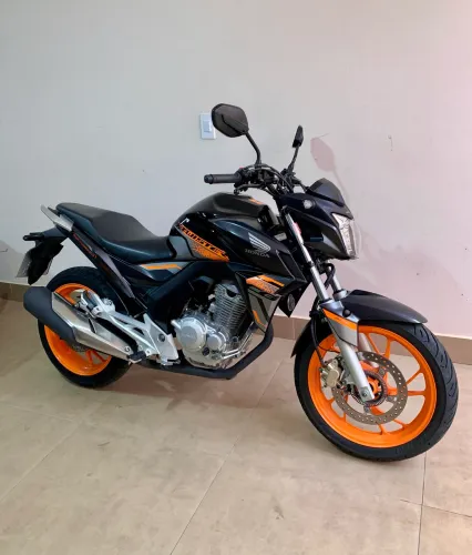 Honda CB250 Twister 2021