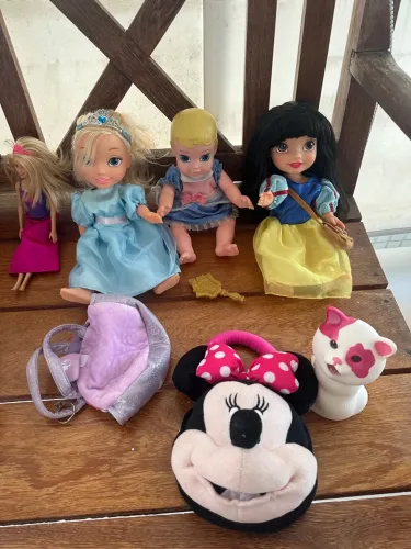 Boneca Branca de Neve Boneca Cinderela 