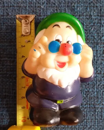 Miniatura Squeak Antiga Mestre Branca De neve