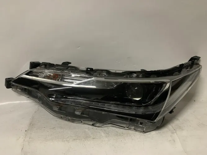 Farol Corolla altis led com projetor restaurado original 18/19