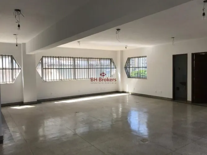 SALA COM 120 M² PARA LOCAÇÃO NO LOURDES