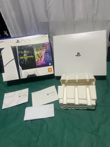 Caixa completa PS5 Slim + Nota fiscal 