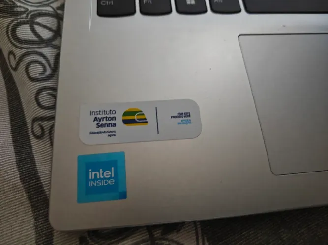 Nootbook Lenovo cinza