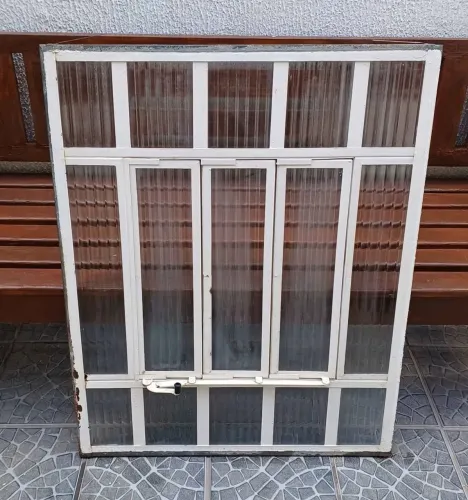 Janela Basculante - Medida: 1 L X 80 Alt