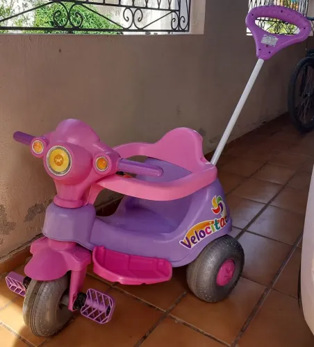 Triciclo infantil 