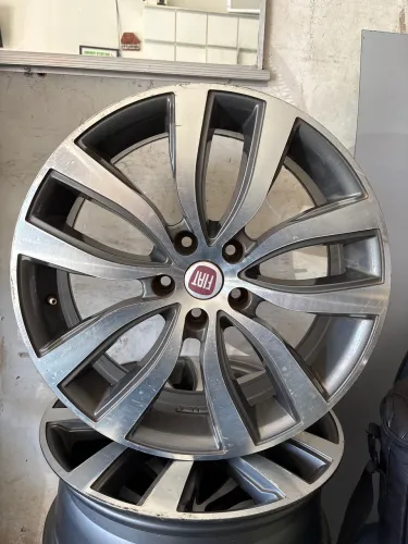 Rodas Aro 18 - Cinza - FIAT