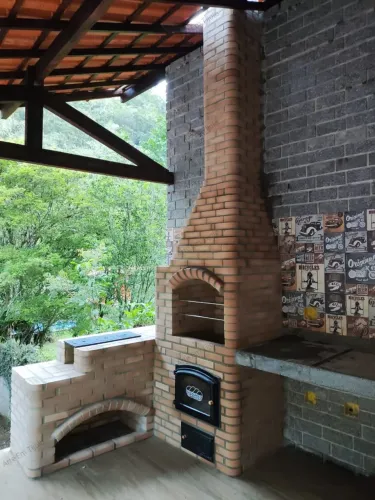 Churrasqueira brasa viva 