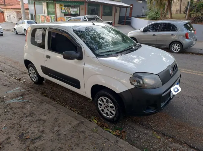 Fiat Uno Vivace 1.0 EVO Fire Flex 8V 3P 2014