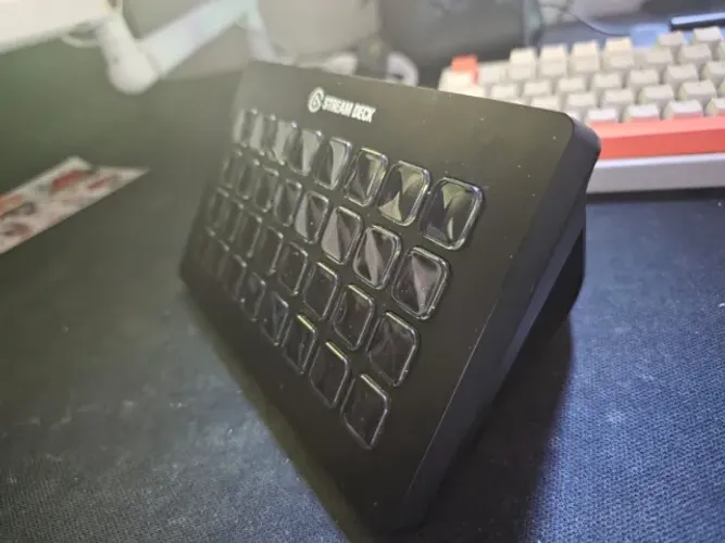 Mesa controladora Streaming Elgato Stream Deck XL, 32 teclas LCD, USB