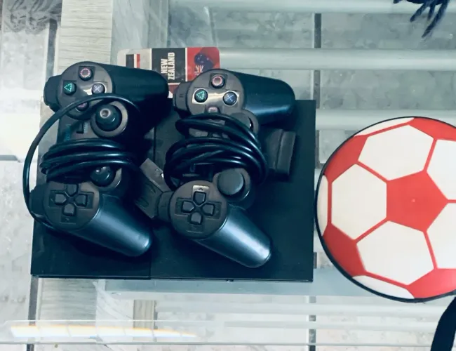 Ps2 seminovo em perfeito estado +2 controles e jogos