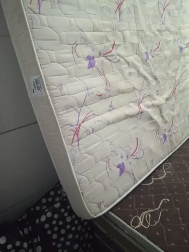 Vende-se cama de casal