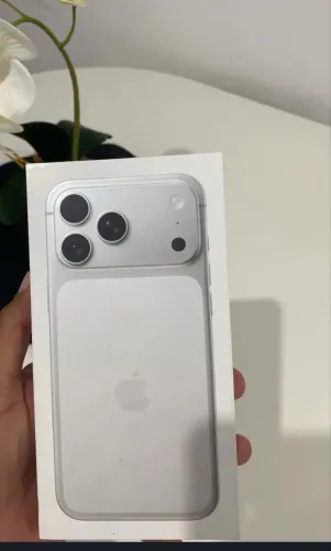 IPHONE 17 PRO MAX SILVER 256G. APENAS VENDA!!